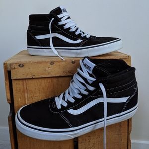 Vans classic black sk8hi